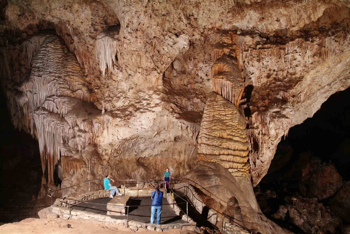 Большой Зал пещеры
