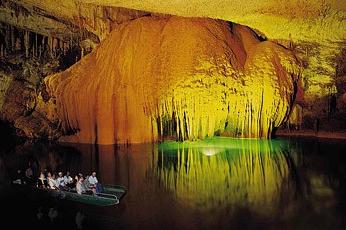 ТОП-5 красивейших пещер мира
