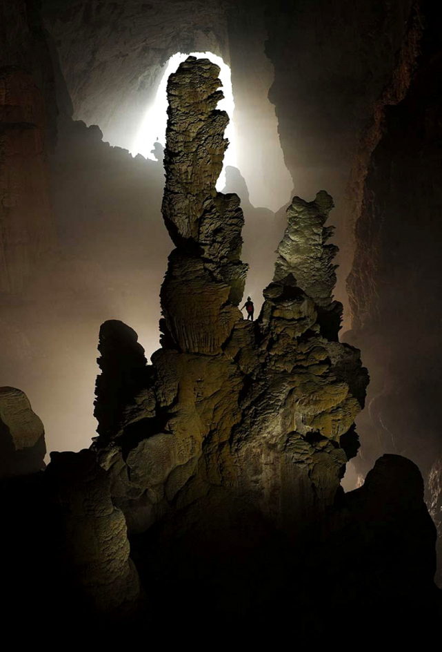 worlds-largest-cave-hang-son-doong-vietnam-12.jpg